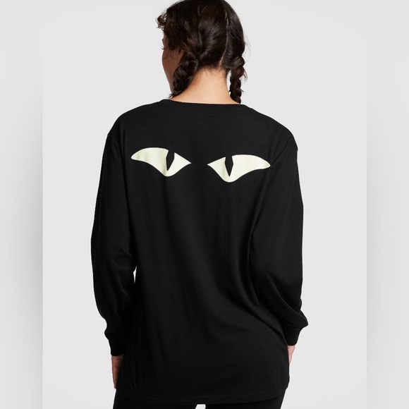 NEW VS PINK Glow in the Dark campus tee in HALLOWEEN CAT EYE LOGO - Picture 4 of 11